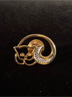 Avon Gold-Tone Cat Brooch with Crystal Accents